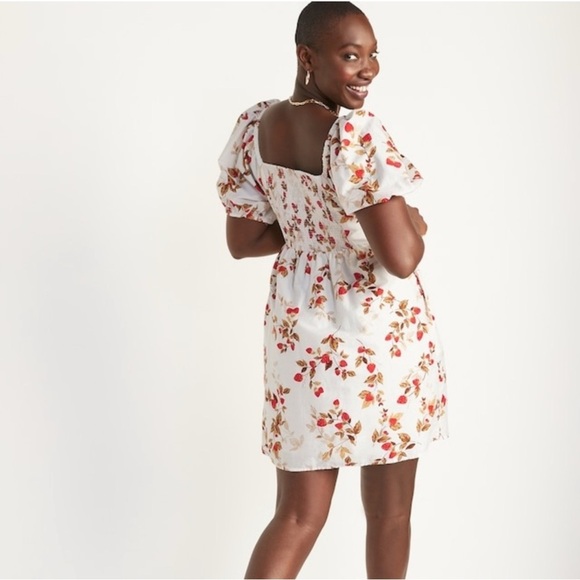 Super cute strawberry cottagecore dress small - Picture 2 of 8